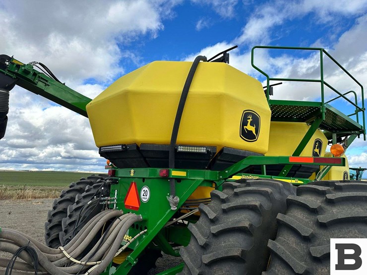 john-deere-1910-image-36