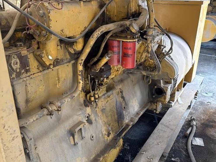 caterpillar-d353-image-16