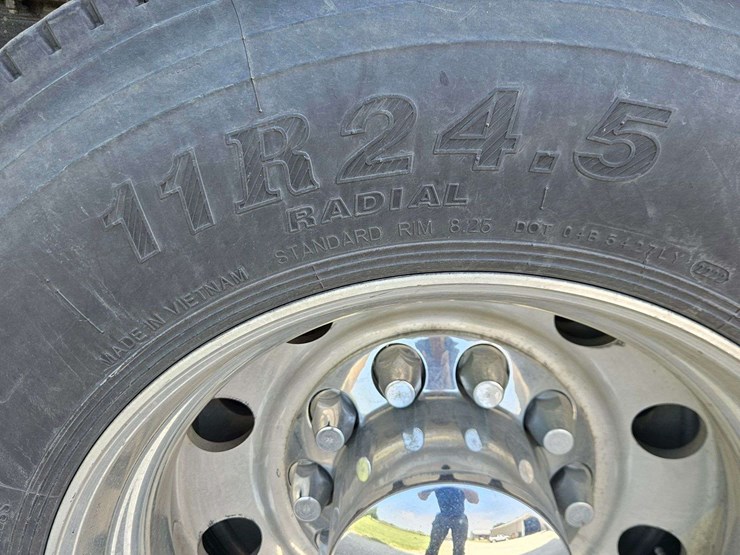 2019-kenworth-t880-image-10