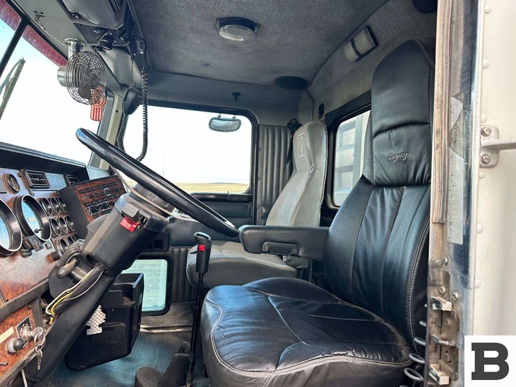 2000-kenworth-t800-image-63