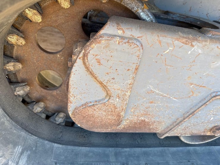 2021-takeuchi-tl8r2-image-12