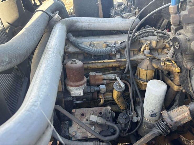 gmc-c7500-utility-truck-image-24