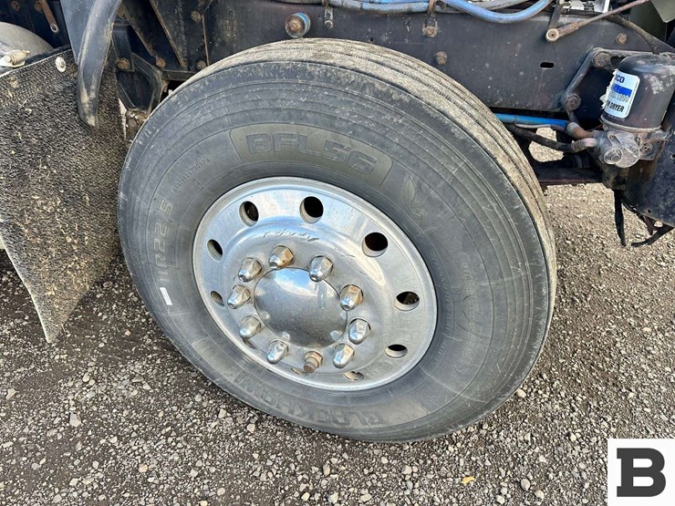 1999-kenworth-t800-image-68