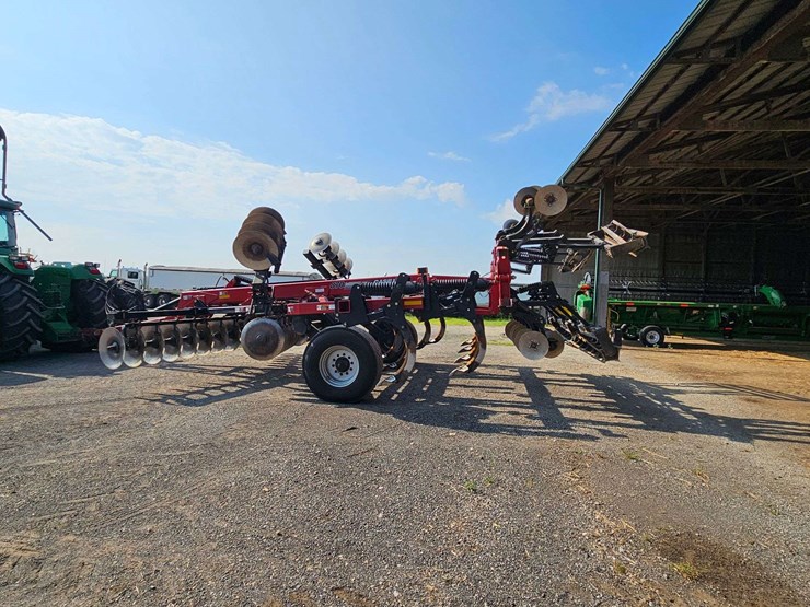 case-870-disk-chisel-plow-image-6