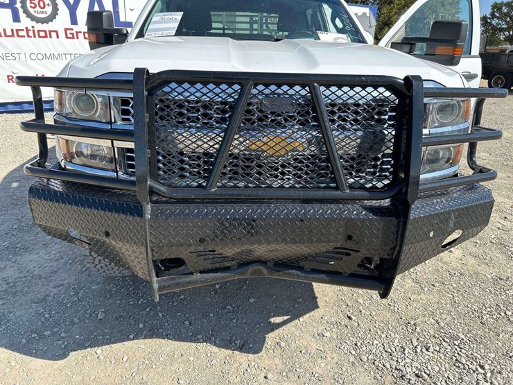 2019-chevrolet-silverado-2500hd-image-28