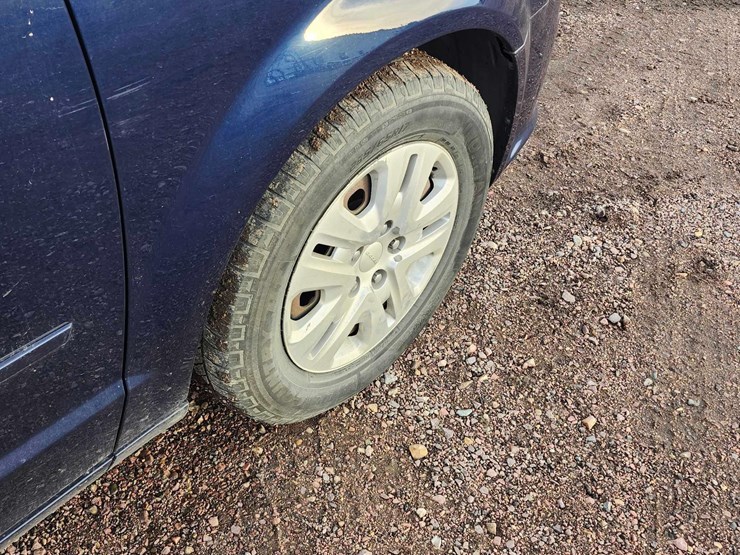 2015-dodge-grand-caravan-se-image-53