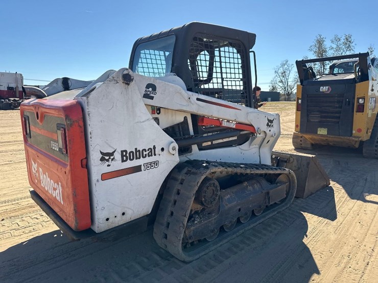 2015-bobcat-t550-image-6