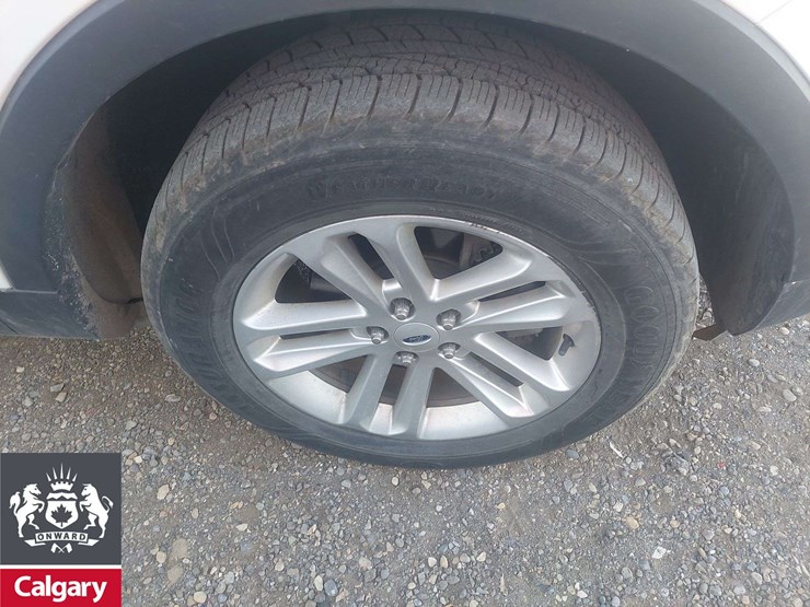 2017-ford-explorer-image-9