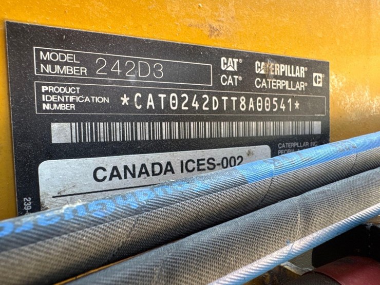2024-caterpillar-242d3-image-15