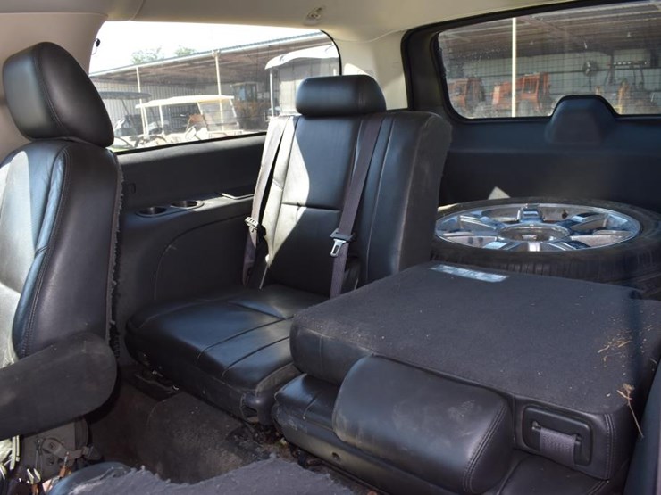 2014-lincoln-escalade-esv-(runs,-but-check-engine-light-is-on)-(vin-#-1gys3-image-11