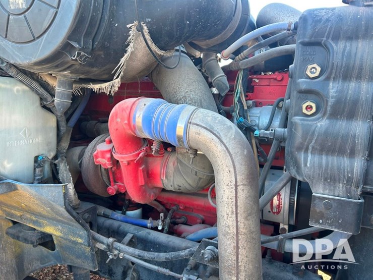 2004-international-9200i-image-34