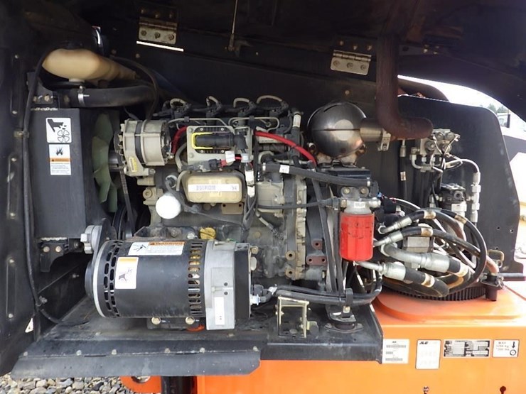 2016-jlg-400s-image-18