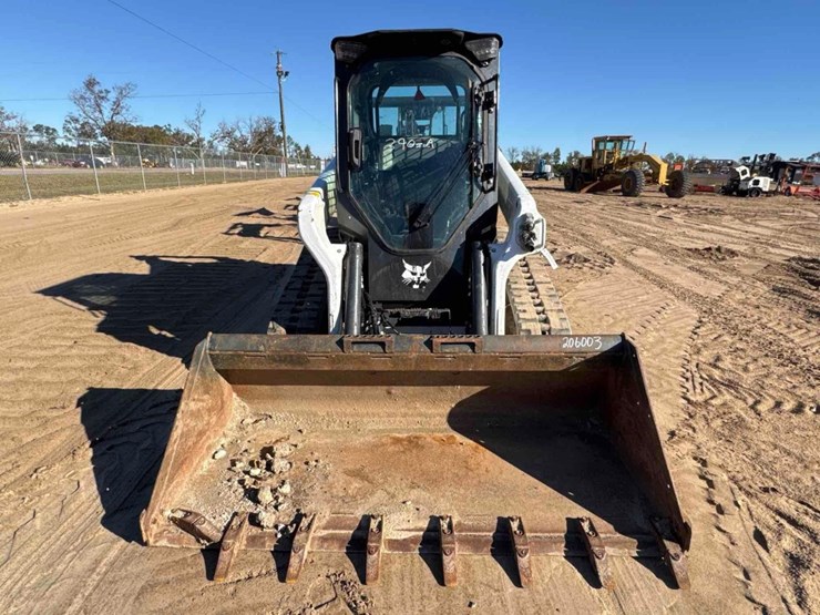 2024-bobcat-t76-image-7