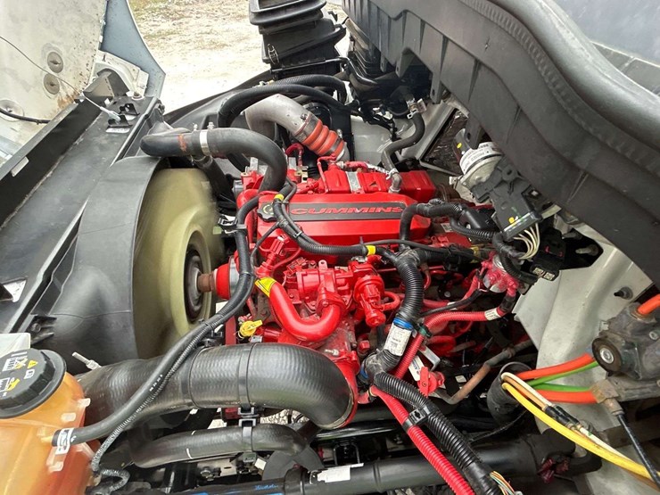 2021-international-mv607-image-7