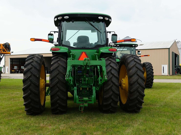 2011-john-deere-8285r-image-22