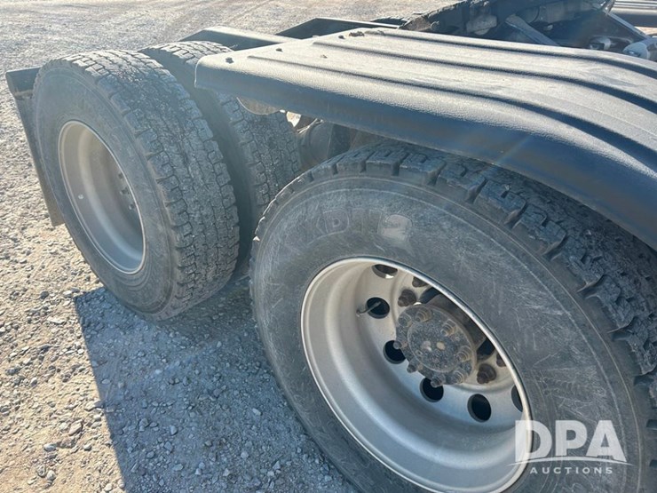 2004-international-9200i-image-28