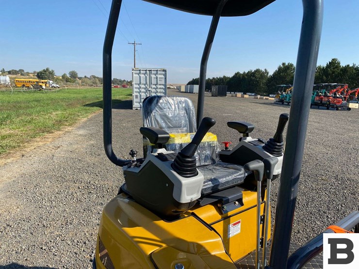 2025-cfg-industrial-qk18r-mini-excavator---eltopia,-wa-image-12