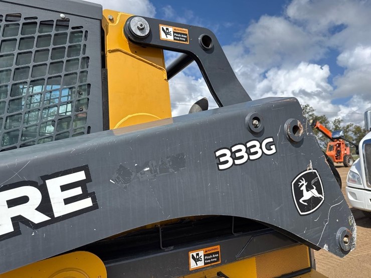 2017-deere-333g-image-23