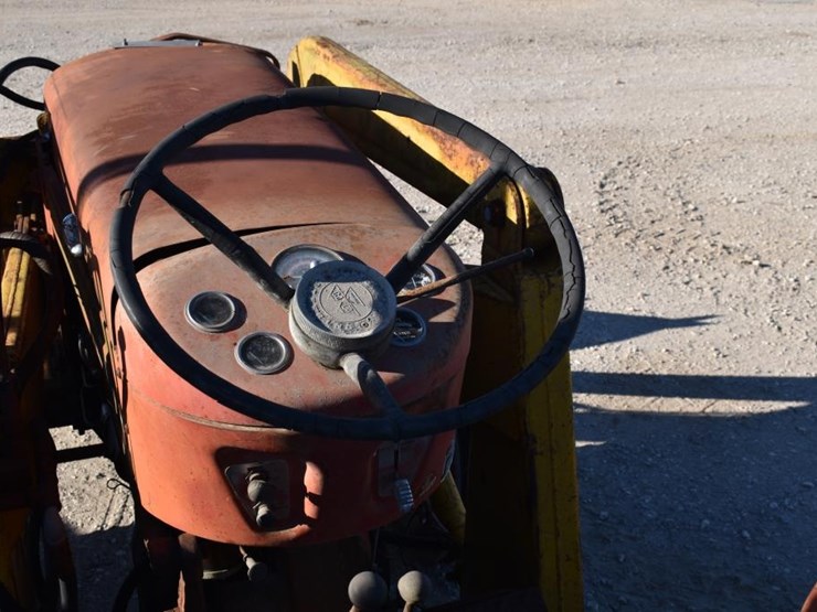 mf-65-tractor-w/-loader-and-5'-shredder-3pt-(switch-start)-(serial-#-704678-image-12