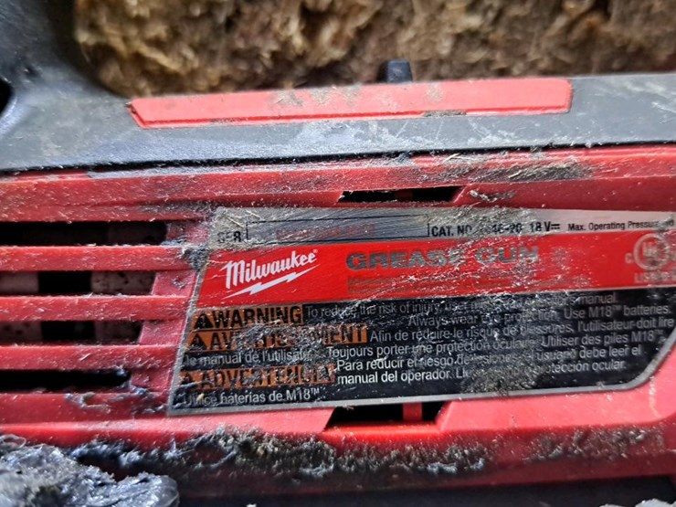 #101-•-milwaukee-grease-gun-image-5