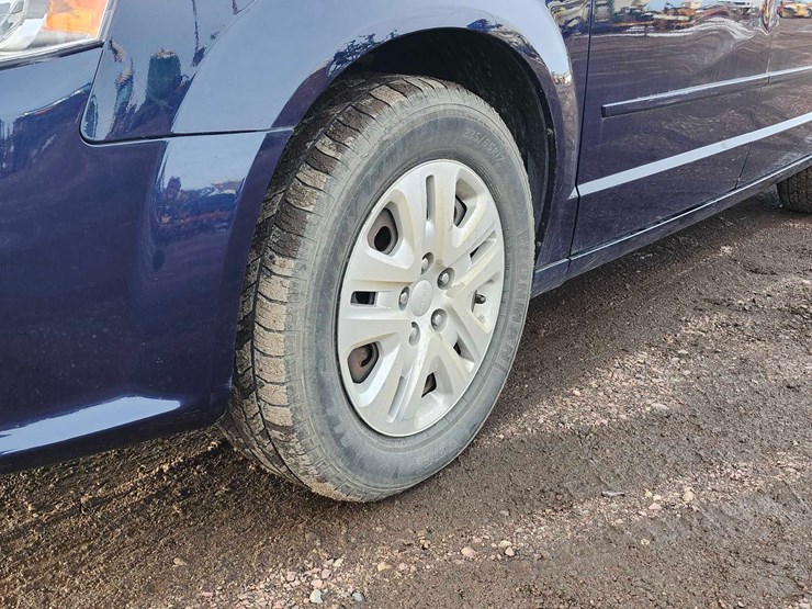 2015-dodge-grand-caravan-se-image-50