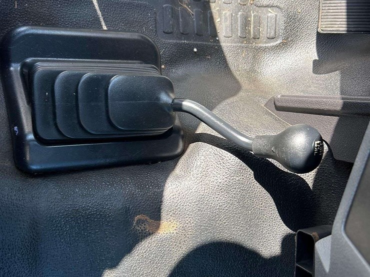 2012-ford-f550-image-18