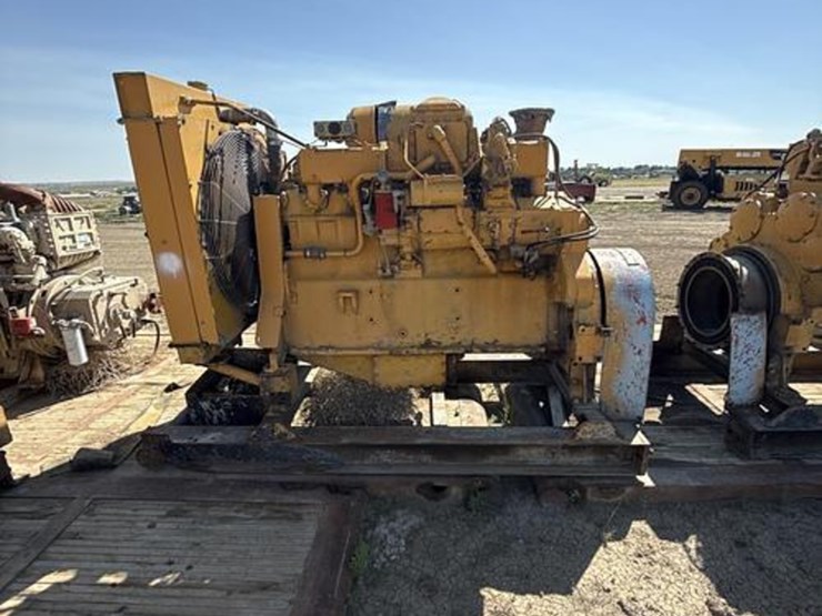caterpillar-d353-image-2