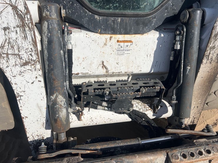 2022-bobcat-s770-image-10