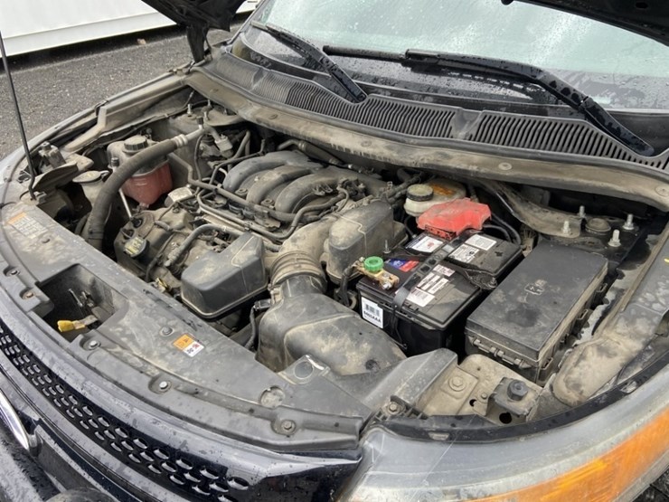 2014-ford-explorer-image-36