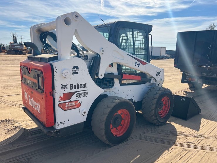 2022-bobcat-s770-image-4