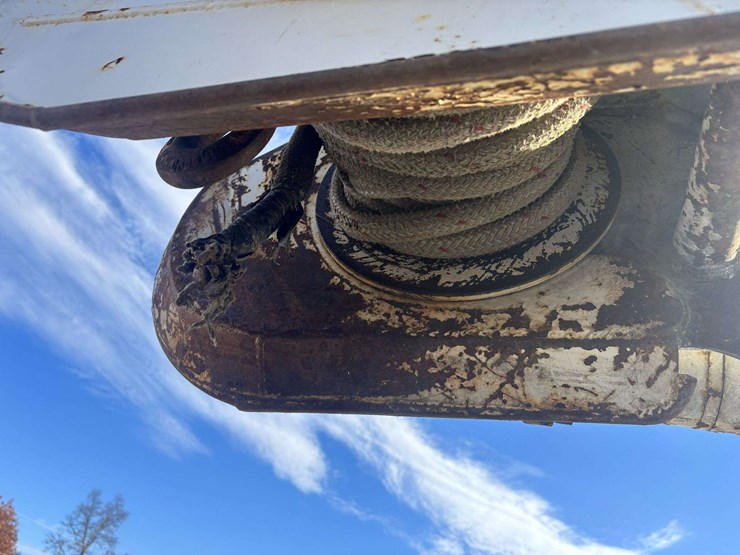 gmc-c7500-utility-truck-image-8