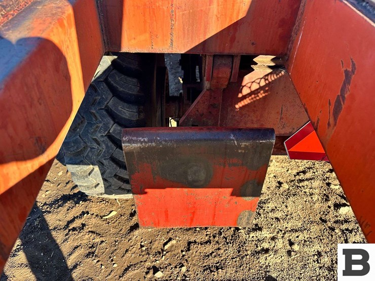 1972-new-holland-1048-image-22