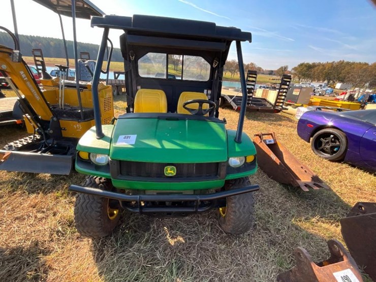 john-deere-gator-hpx-image-2