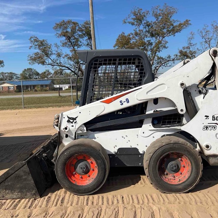 2017 BOBCAT S770