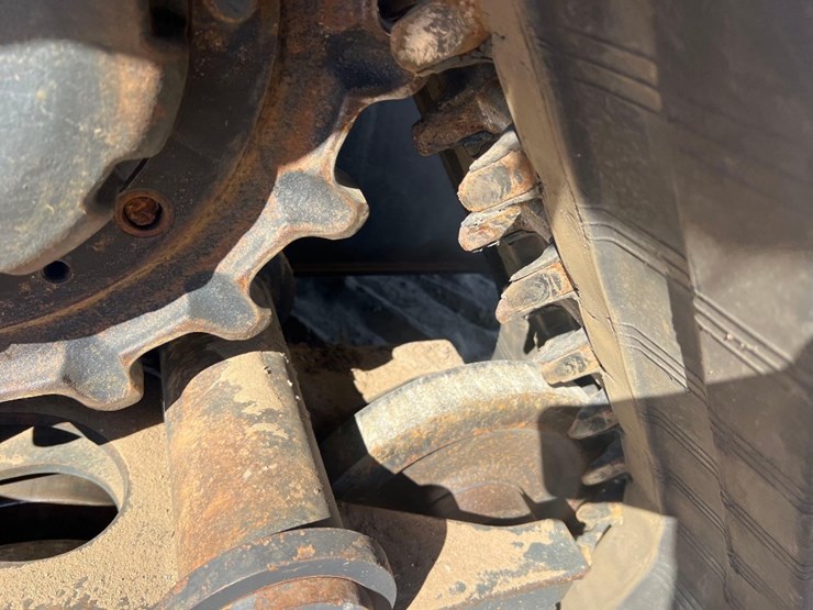 2021-bobcat-t870-image-9