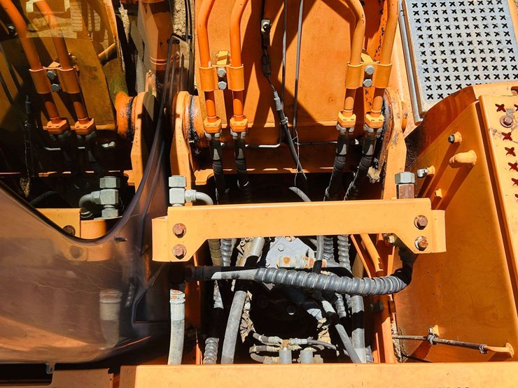 2010-doosan-dx180-lc-image-68