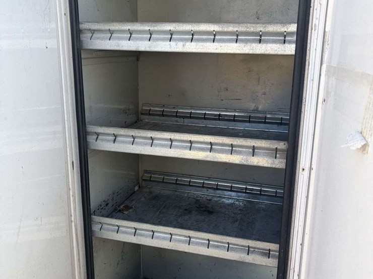 gmc-c7500-utility-truck-image-13