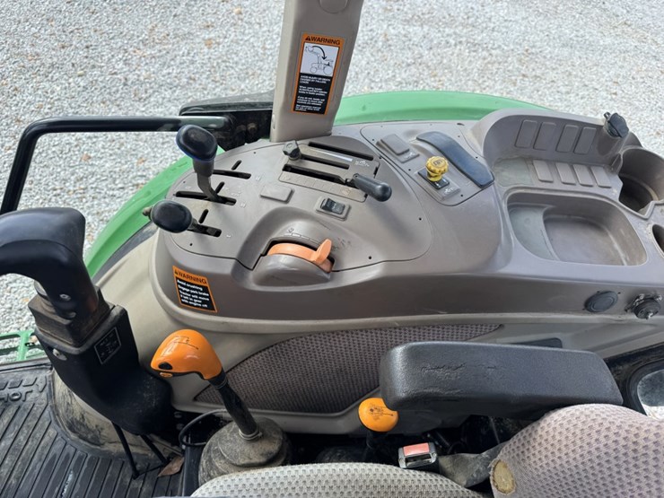 john-deere-6120e-image-11