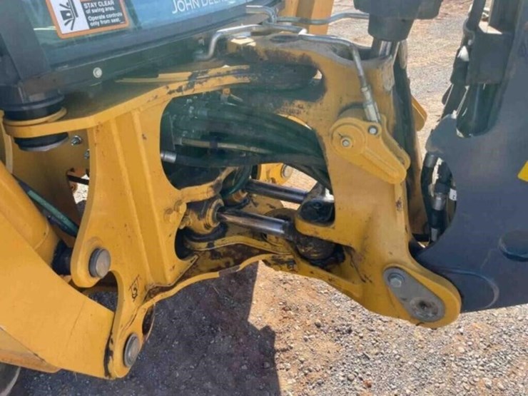 2024-john-deere-320-image-17