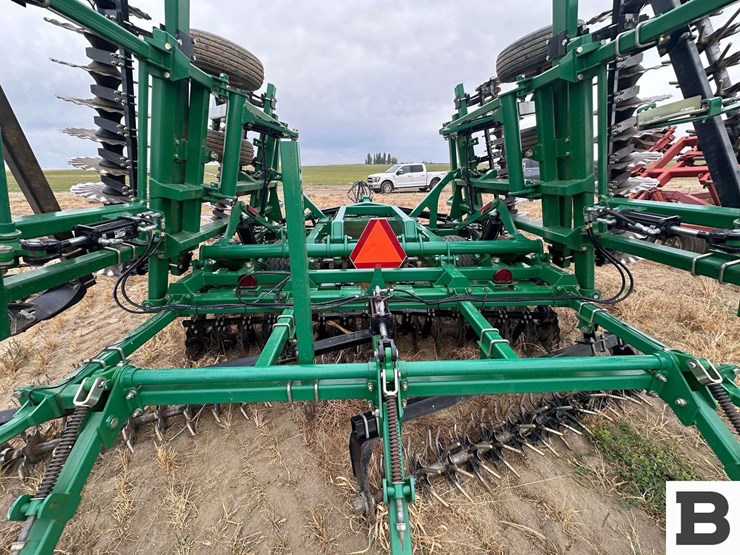 great-plains-2400tm-image-37