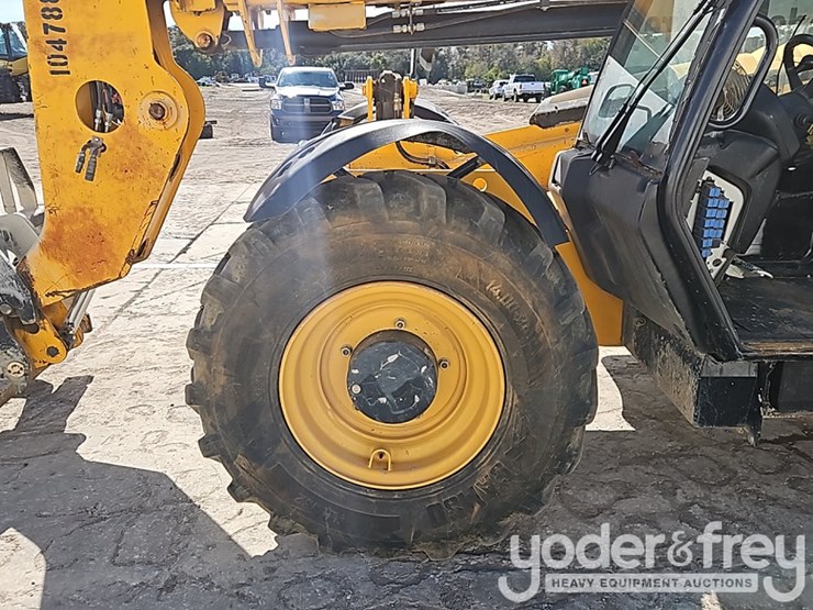 2015-jcb-509-42-image-17