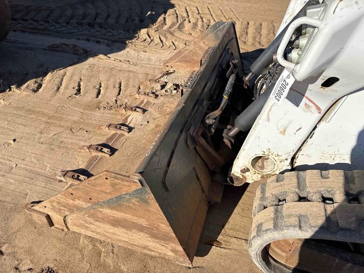 2024-bobcat-t76-image-24