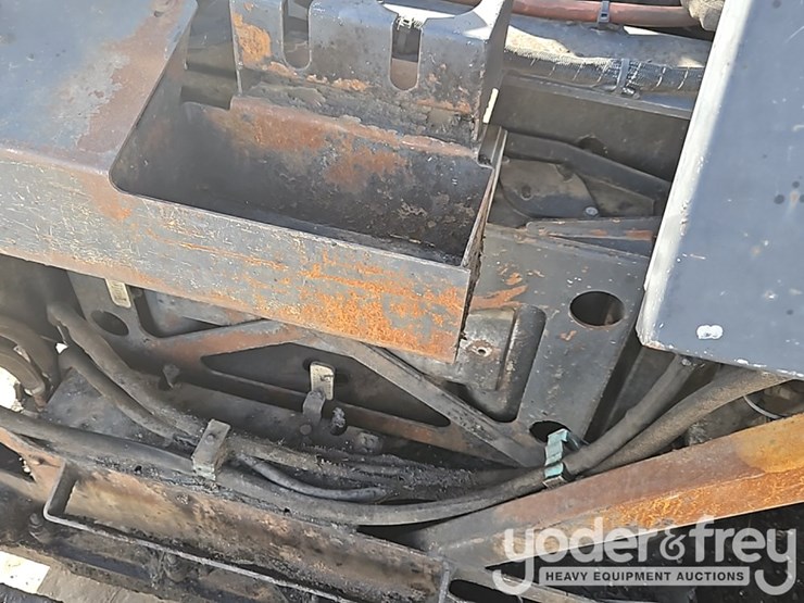 2014-caterpillar-ap-1000e-image-24