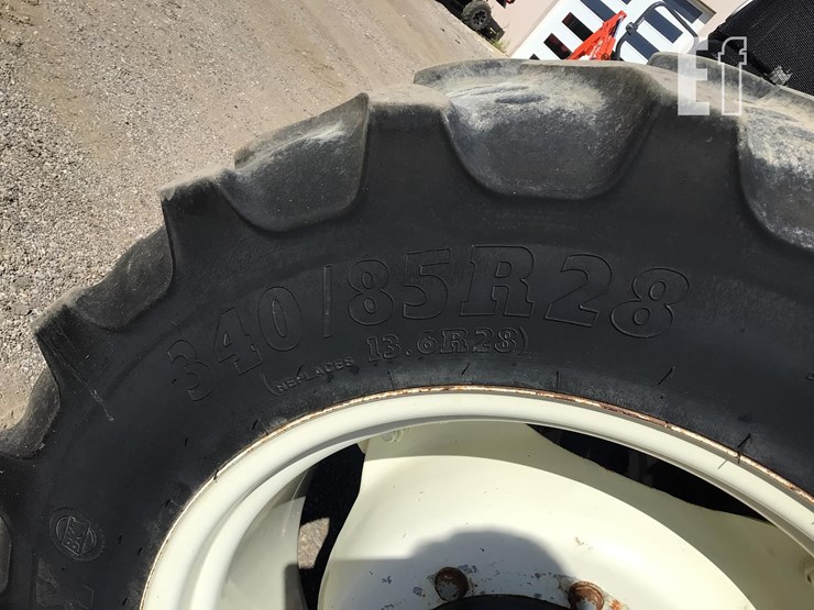 1998-new-holland-ts100-image-22