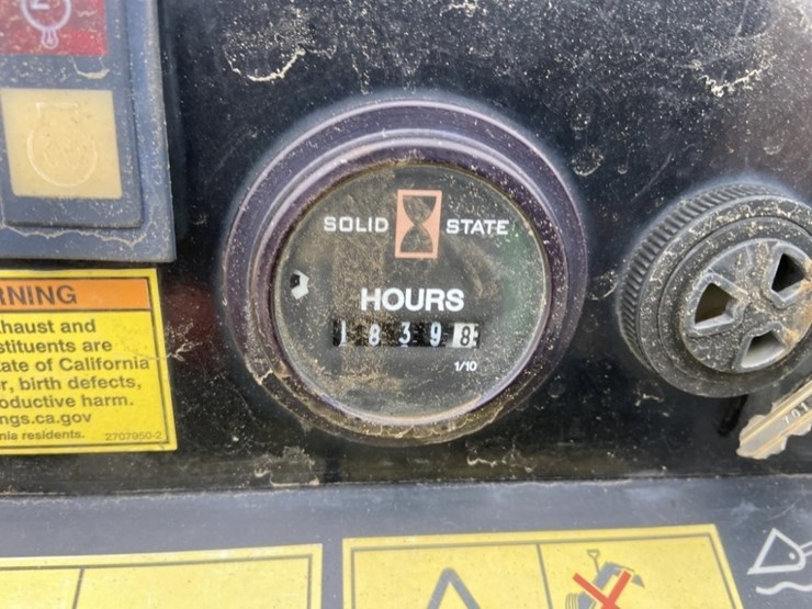 2020-ditch-witch-sk800-image-22