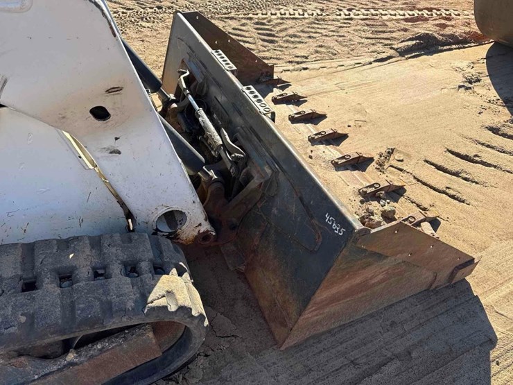 2024-bobcat-t76-image-21