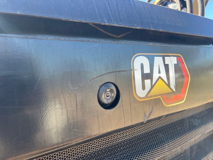 2020-caterpillar-299d3-image-19