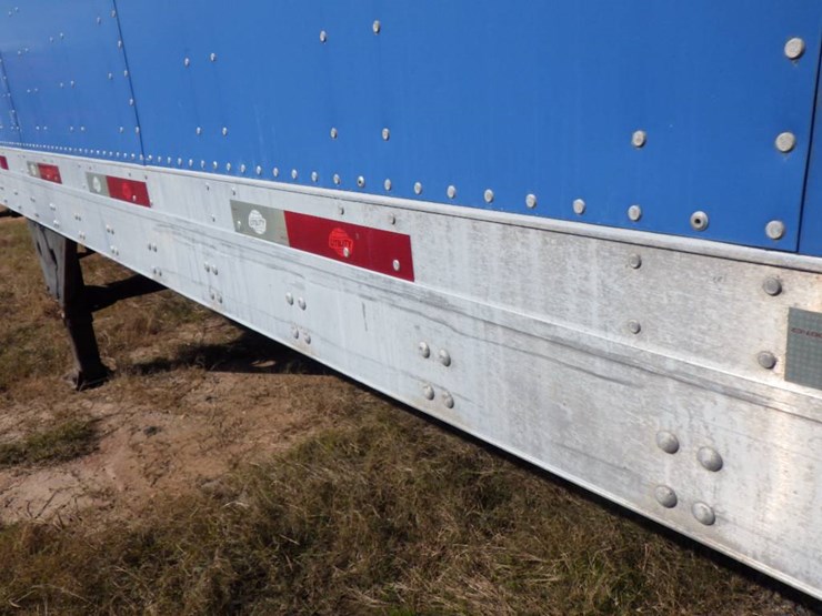 2012-utility-4000d-x-image-32