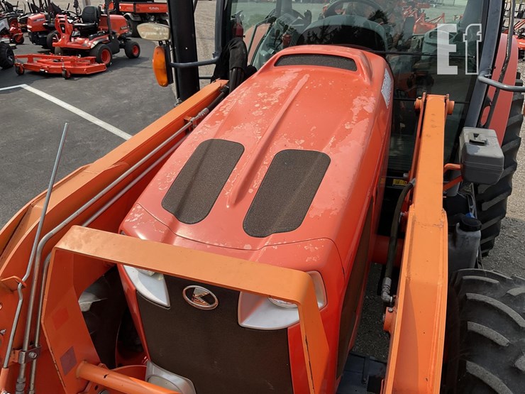 2015-kubota-m6-111-image-13