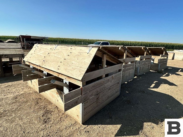 custom-wood-calf-bottling-huts---basin-city,-wa-image-9